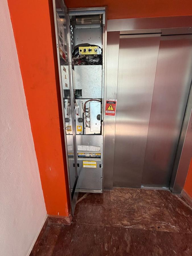Tablero eléctrico de elevador