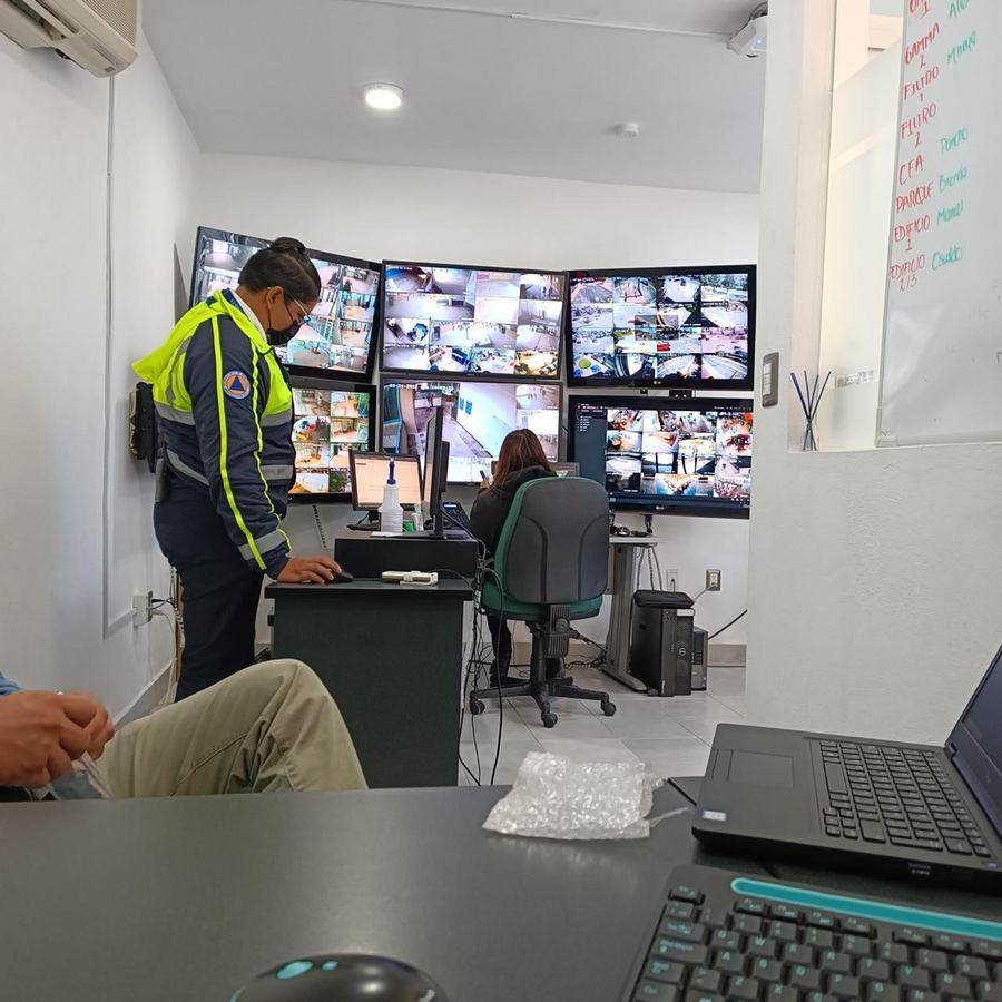 Sala de monitoreo en operación